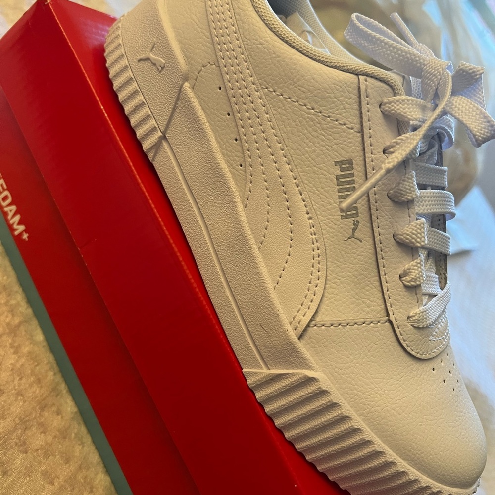 Women's Carina Puma Platform sneakers